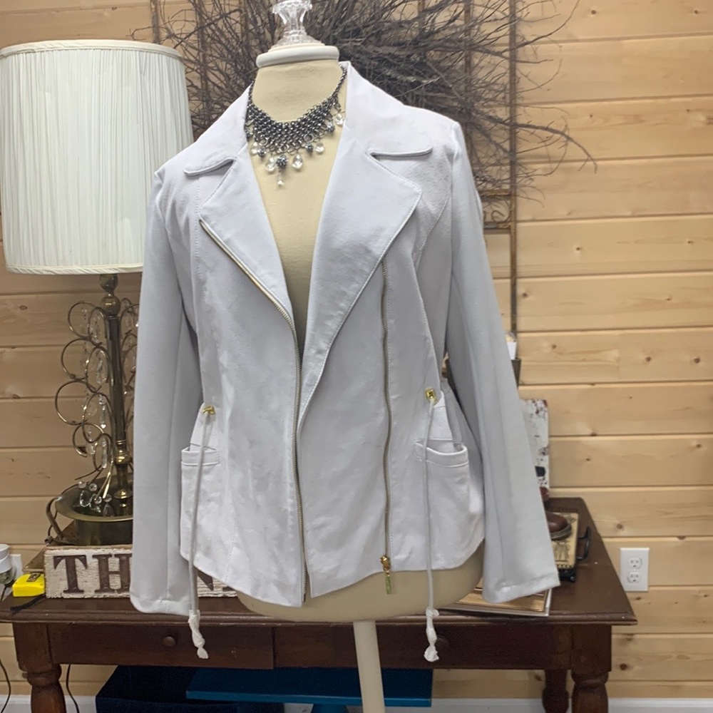 Beautiful spring New Leather Coat